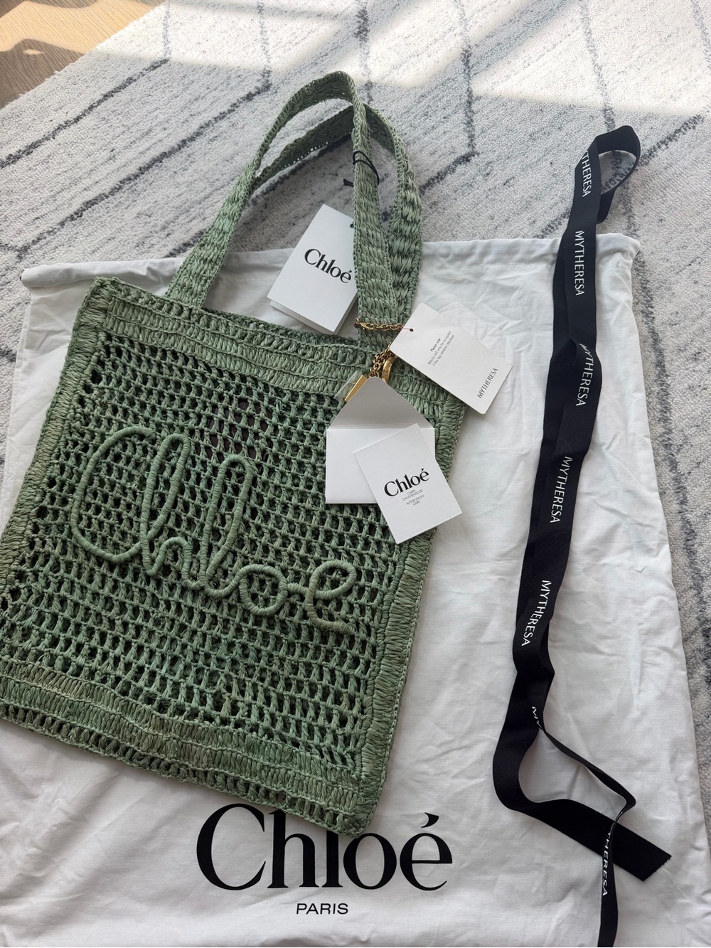 Chloe banana tote green